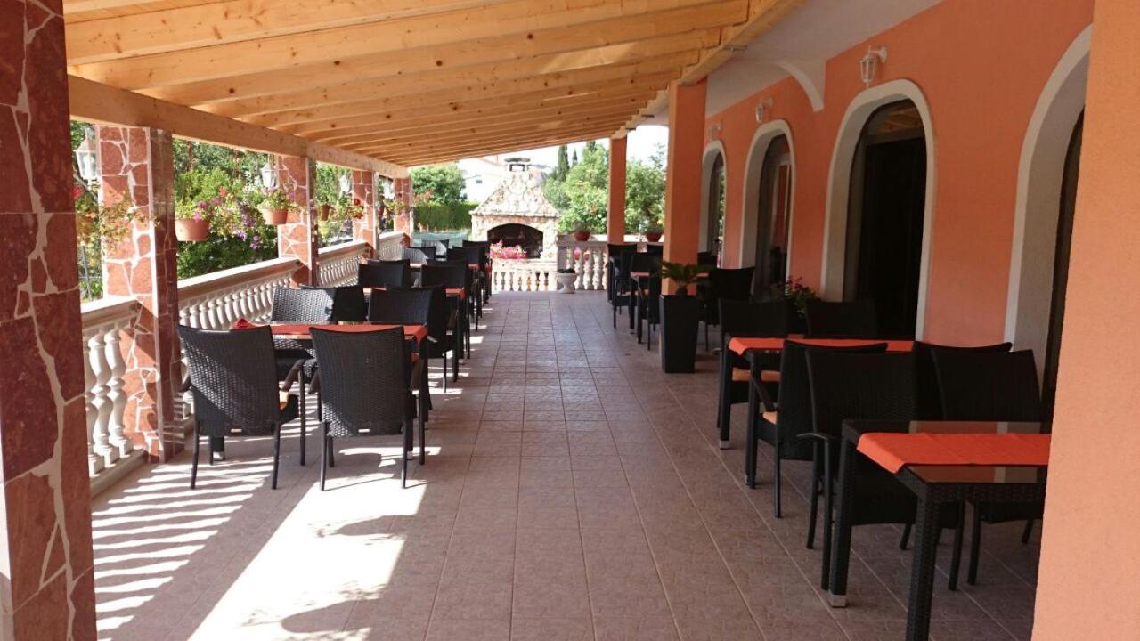 ميدولين Villa Nikolina المظهر الخارجي الصورة