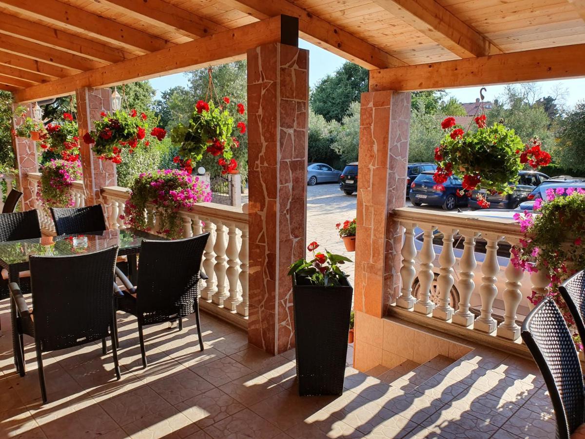 ميدولين Villa Nikolina المظهر الخارجي الصورة