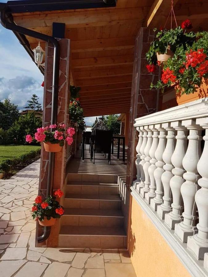 ميدولين Villa Nikolina المظهر الخارجي الصورة